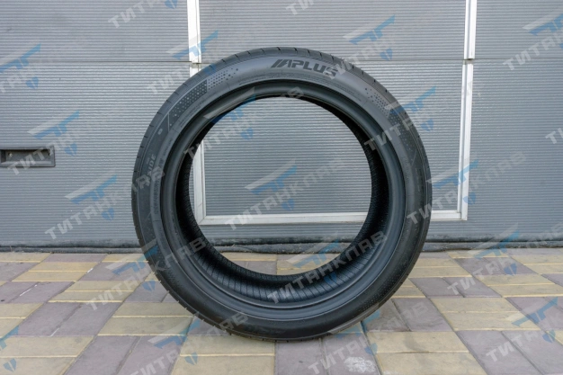 APLUS A610 225/45ZR17 94W XL