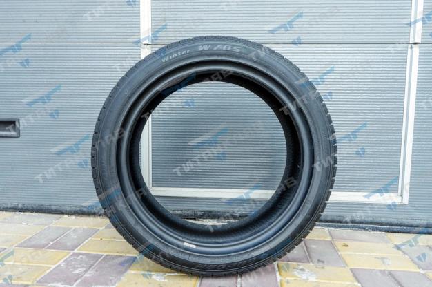 GOFORM W705 215/45R17 91T